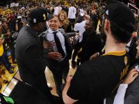 MK体育-蒂姆重要时刻大比分获胜，塞尔维亚队带队取胜！引发球迷热议(塞尔维亚队足球)