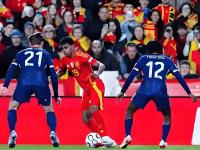 MK体育-姆巴佩爆冷击败西班牙队，回归赛场引爆全场！的简单介绍